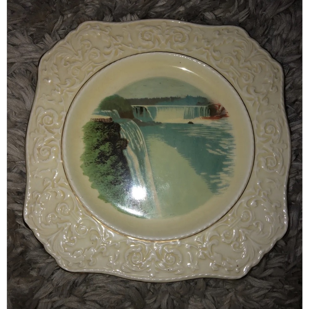 Vintage Royal Winton Grimwades Niagara Falls Collector plate.